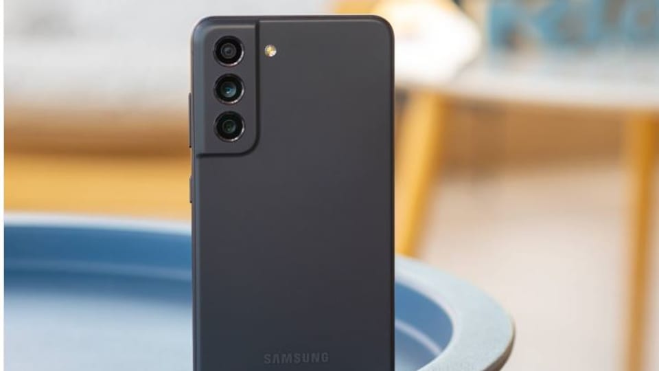 آپدیت پایدار One UI 8 بر پایه اندروید ۱۶ برای گلکسی S21 FE منتشر شد