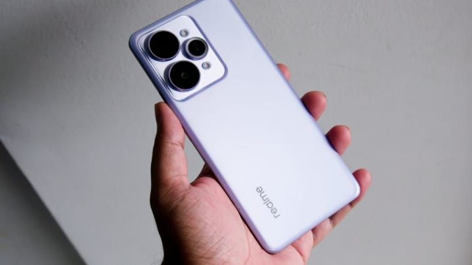 اولین نگاه به تصاویر دوربین Realme 15 Pro؛ تحقق وعدههای ریلمی