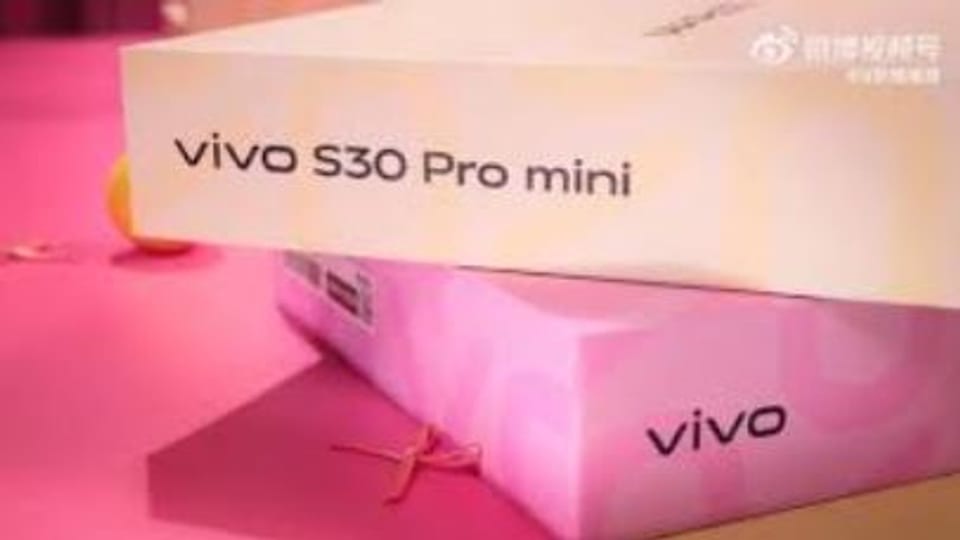 اولین نگاه به Vivo S30 Pro Mini: جعبه‌گشایی رسمی منتشر شد