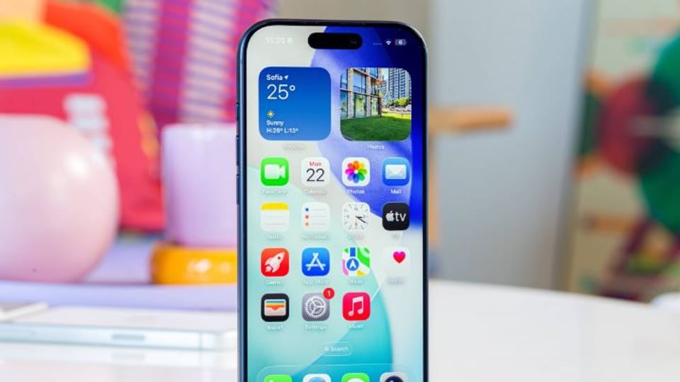 اپل نسخه دوم iOS 26.1 برای توسعهدهندگان را عرضه کرد؛ تغییرات جذاب شامل Slide Over و آلارم جدید