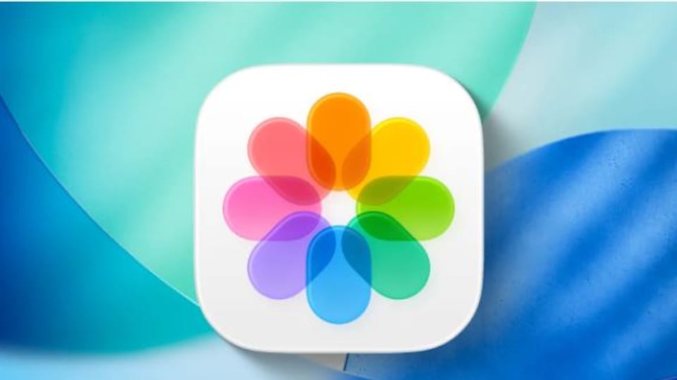 بازگشت نوار ناوبری و "شیشه‌ مایع": iOS 26 چه تحولاتی برای Apple Photos به ارمغان می‌آورد