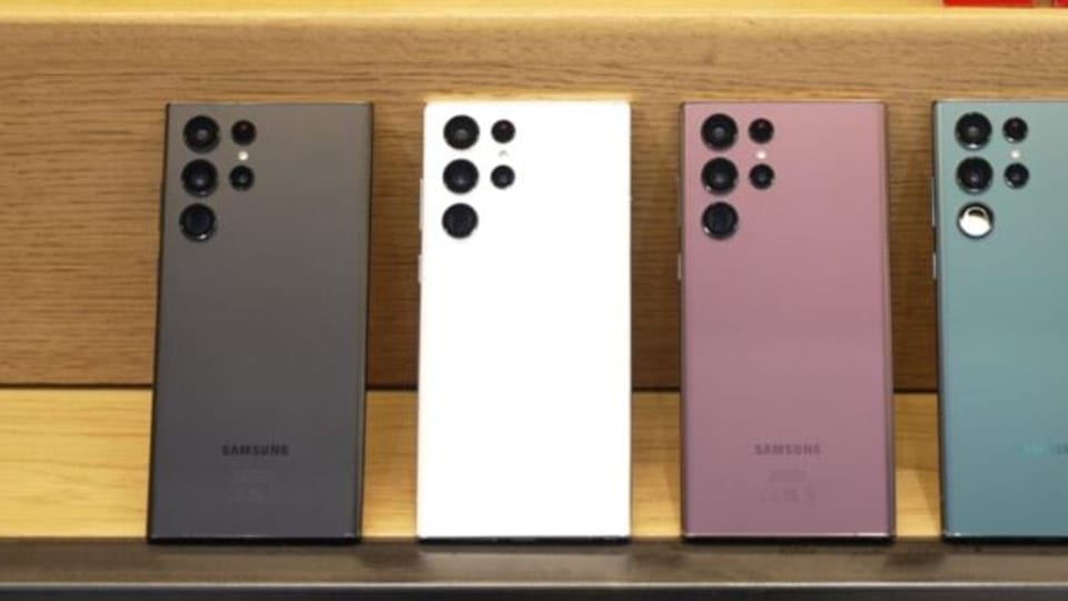 توقف ناگهانی آپدیت One UI 8 برای سری گلکسی S22؛ سامسونگ دلیل را اعلام نکرد