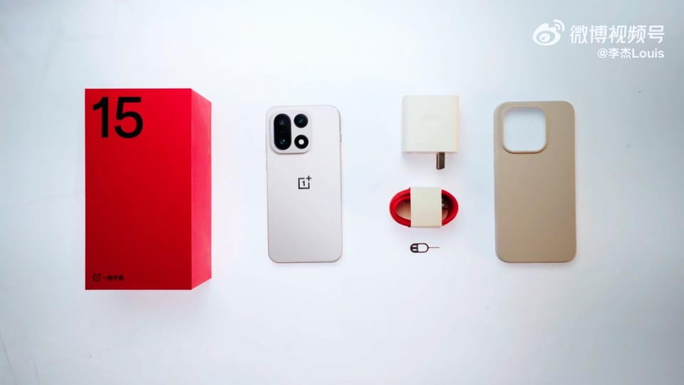 جعبهگشایی رسمی OnePlus 15؛ شارژر و قاب اختصاصی همچنان در بستهبندی