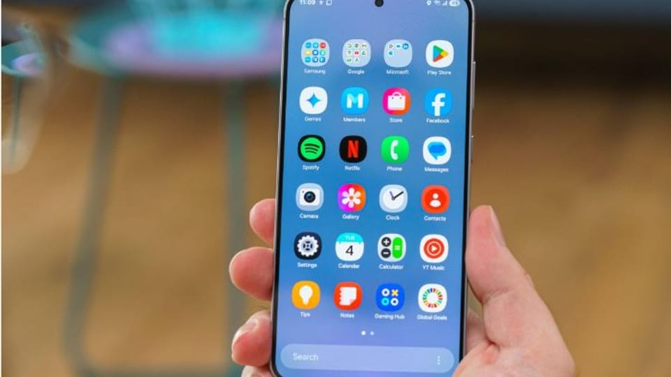 عرضه بتای One UI 8.5 سامسونگ احتمالا به تعویق افتاده؛ گلکسی S26+ نقش دارد