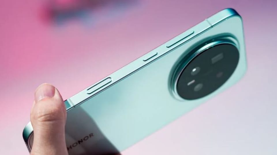 هوش مصنوعی آنر Magic8 Pro؛ جادوگر عکس‌های خانوادگی کریسمس