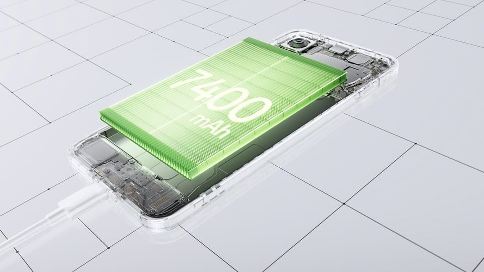 وانپلاس از باتری ۷۴۰۰ میلیآمپرساعتی در OnePlus 15R رونمایی کرد