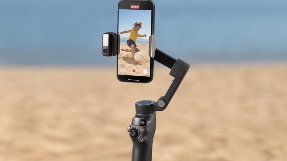 پایان محدودیت‌ها در فیلم‌برداری با موبایل؟ DJI Osmo Mobile 8 با چرخش ۳۶۰ درجه و ردیابی هوشمند از راه رسید