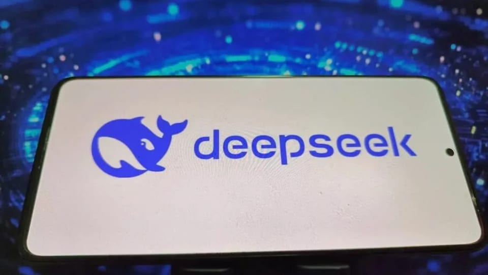 DeepSeek: غول جدید هوش مصنوعی که اپ استور را تسخیر کرد