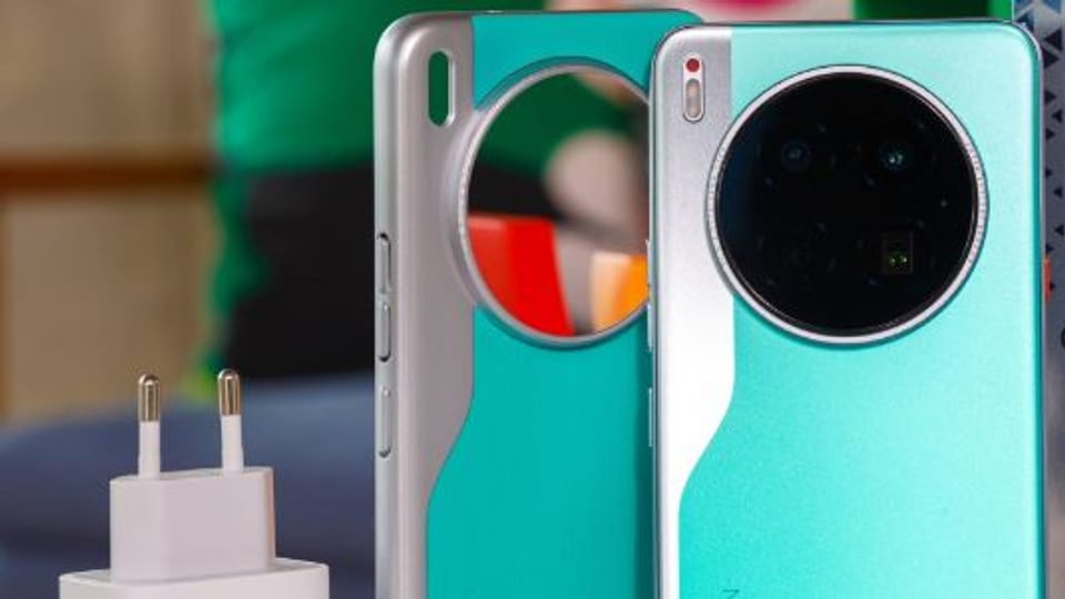 Tecno Camon 40 Premier - جعبهگشایی و بررسی یک میانرده حرفهای با امکانات فوقالعاده