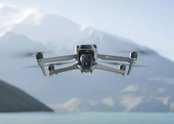 DJI Air 3S: پهپاد جدید با دوربین دوگانه و قابلیت‌های شگفت‌انگیز
