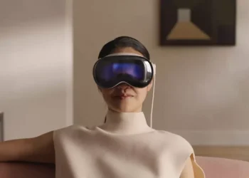 اپل تولید Vision Pro را متوقف کرد: آیا عصر جدید واقعیت ترکیبی زود تمام شد؟