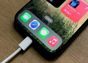 iOS 18.2: پیش‌بینی زمان شارژ آیفون، خداحافظی با انتظار!
