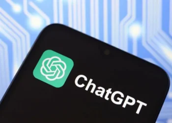 ChatGPT به چشم‌های شما نگاه می‌کند: قابلیت جدید مکالمه تصویری