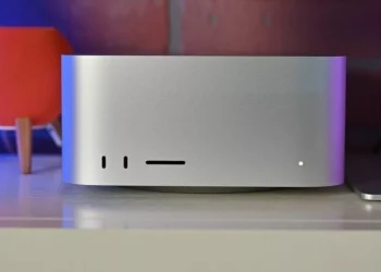 مک‌های قدرتمندتر و سریع‌تر: استودیو M4 و پرو M5 در راهند