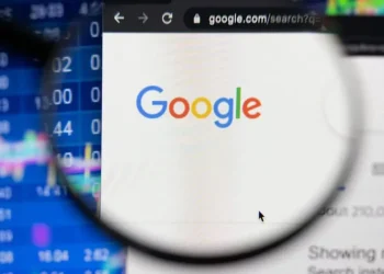 گوگل در سال 2025 به دستیار هوش مصنوعی تبدیل می‌شود