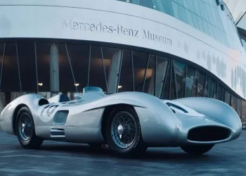 مرسدس بنز W196 Stromlinienwagen دومین خودروی گران قیمت در جهان شد