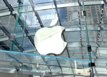 اپل چه چیزی را پنهان کرده بود؟ راه‌اندازی مک با آیفون در iOS 18.4
