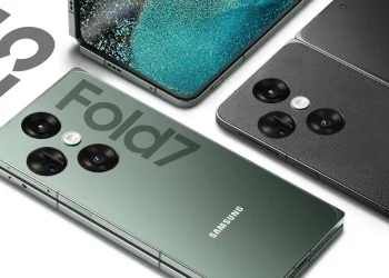 اولین شکار از Galaxy Z Fold 7 در طبیعت! طراحی جدید زیر ذره‌بین