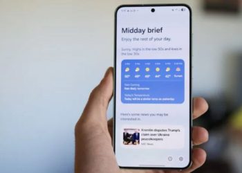 انقلابی در تعامل با گوشی: قابلیت «Listen Brief» در One UI 8 کشف شد