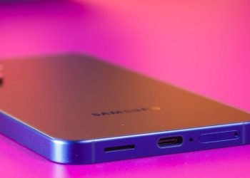 سامسونگ گلکسی S26 Pro یا S26 معمولی؟ جزئیات صفحه‌نمایش و باتری فاش شد