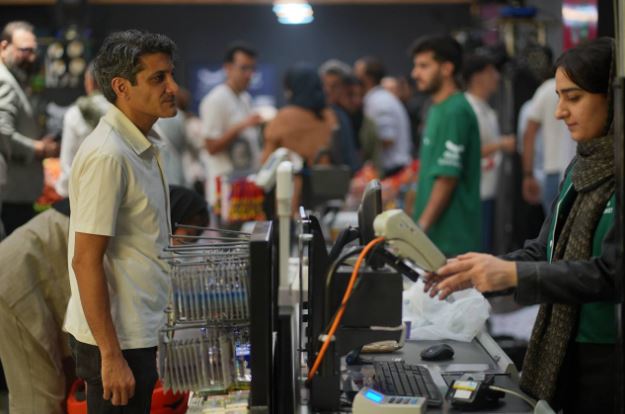 دیجی‌کالا پا به دنیای فروش حضوری گذاشت؛ اولین سوپرمارکت فیزیکی رسماً افتتاح شد