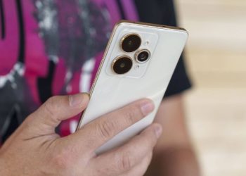 مشخصات Realme 15 Lite 5G فاش شد؛ گوشی اقتصادی جدید ریلمی در راه است