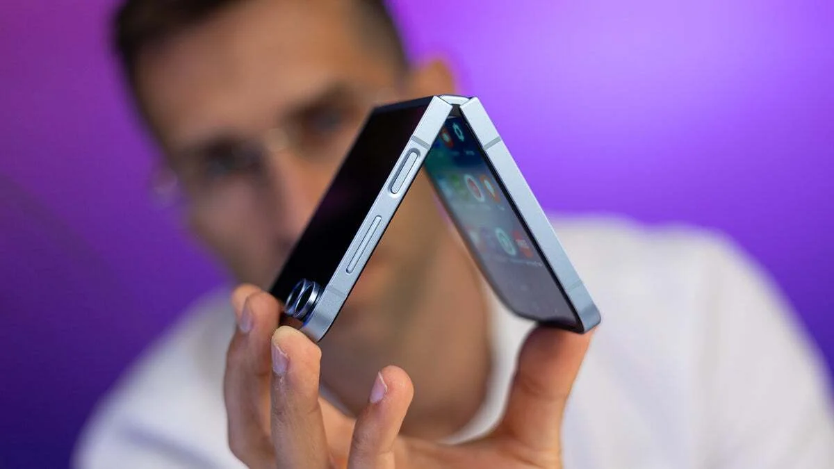 Gemini گوگل به Galaxy Z Flip 6 رسید؛ استفاده بدون نیاز به باز کردن گوشی ممکن شد