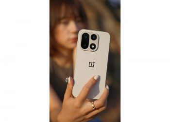 نبرد سنسورها آغاز شد: مقایسه دوربین‌های OnePlus 15 و Realme GT 8 Pro