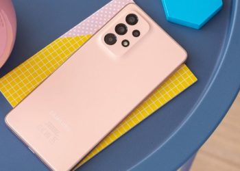 سامسونگ انتشار آپدیت پایدار One UI 8 را برای 7 مدل گوشی دیگر گسترش داد؛ میان‌رده‌های محبوب در لیست