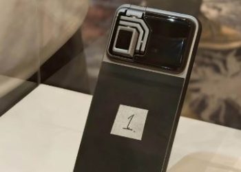 آنر از گوشی رباتیک رونمایی کرد؛ دوربین موبایل حالا زنده است