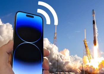 اپل به ماهواره نزدیک‌تر شد؛ آیفون با راهکار جدید اتصال بی‌نقص
