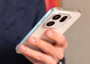 اوپو از اپل الگوبرداری می‌کند؛ سری Find X10 با شارژ مغناطیسی داخلی رونمایی می‌شود